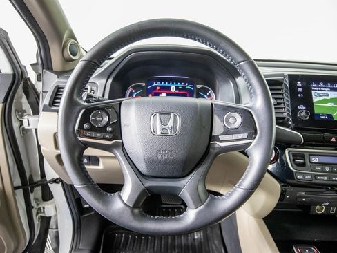 Used 2020 Honda Pilot Touring image 19