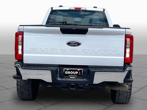 Used 2025 Ford F350 XL w/ FX4 Off-Road Package AWD/4WD image 5