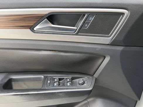 Used 2021 Volkswagen Atlas SE FWD image 28