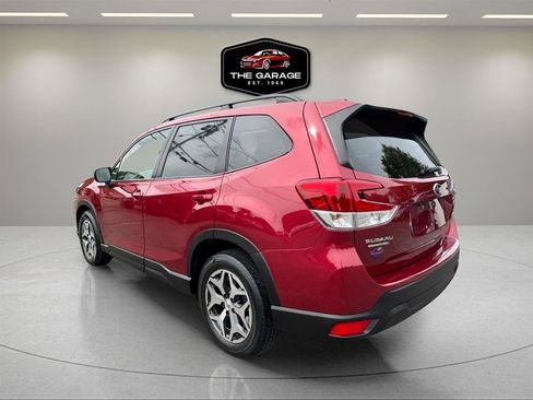 Used 2019 Subaru Forester Premium w/ All-Weather Package AWD/4WD image 3