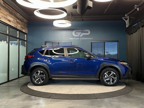 Used 2024 Subaru Crosstrek 2.0i Premium w/ Crosstrek Mirror Package image 2