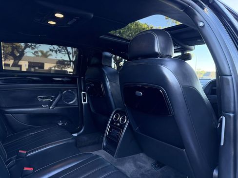 Used 2014 Bentley Flying Spur W12 image 32