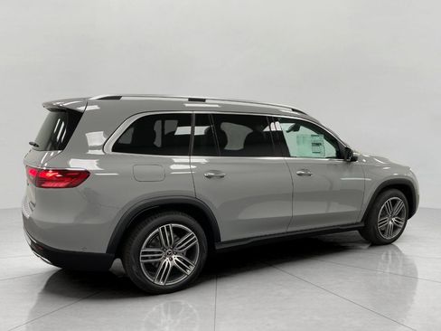 New 2026 Mercedes-Benz GLS 450 4MATIC image 2