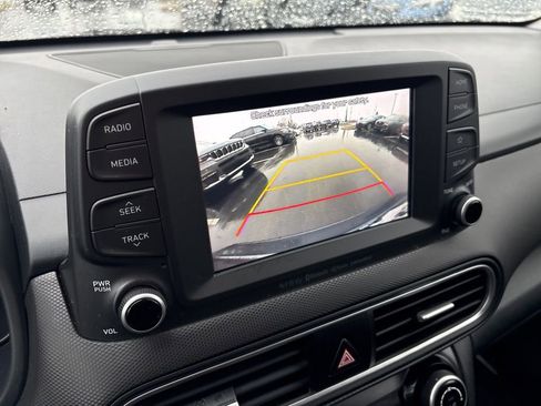 Used 2021 Hyundai Kona Limited image 25