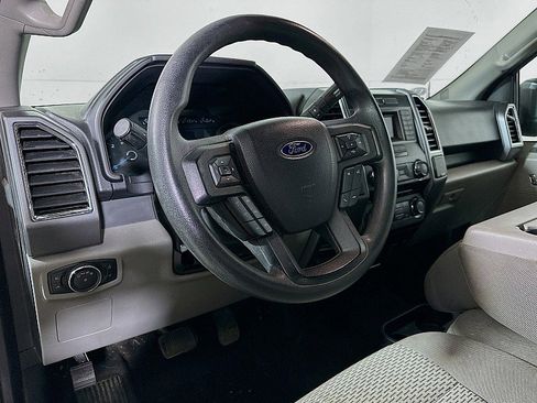 Used 2016 Ford F150 XLT image 9