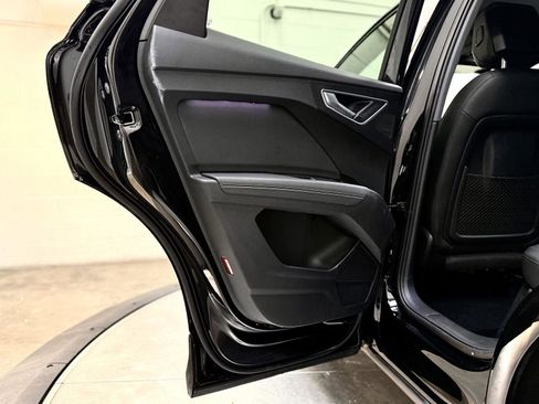 Used 2024 Audi Q4 e-tron Premium Plus w/ Premium Plus image 14