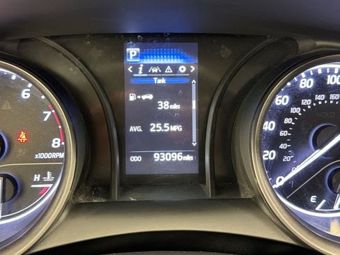 Used 2023 Toyota Camry SE FWD image 17