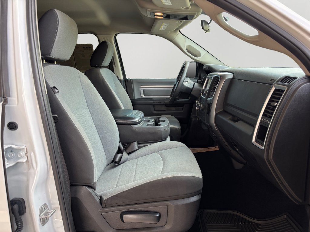 Used 2021 RAM 1500 Classic SLT RWD image 12