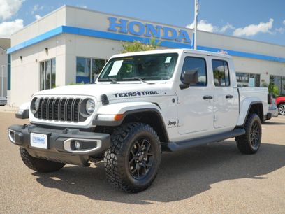 Used 2025 Jeep Gladiator Sport