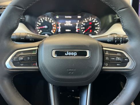 Used 2025 Jeep Compass Limited AWD/4WD image 25
