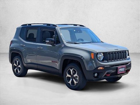 Used 2022 Jeep Renegade Trailhawk AWD/4WD image 3