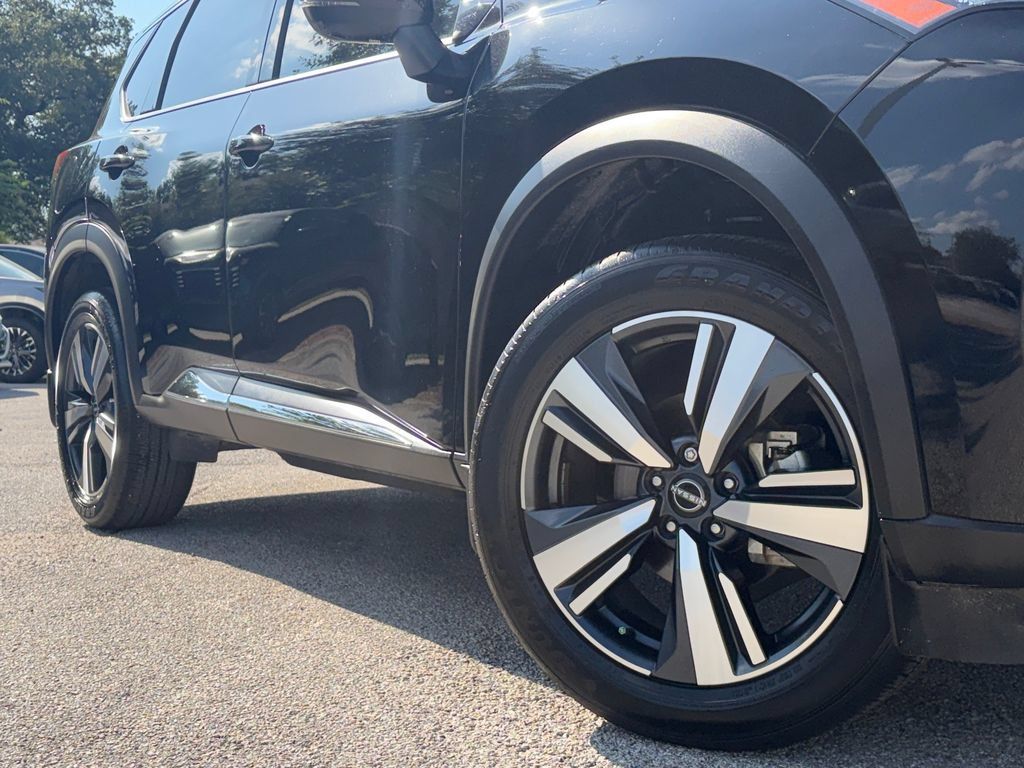 Certified 2023 Nissan Rogue SL FWD image 2