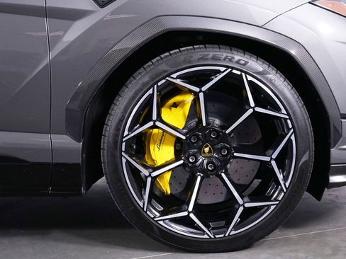 Used 2024 Lamborghini Urus Performante image 16