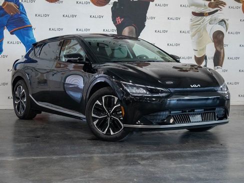 New 2023 Kia EV6 Wind image 2
