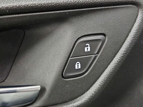 Used 2024 Chevrolet Trax LS w/ LS Convenience Package FWD image 28