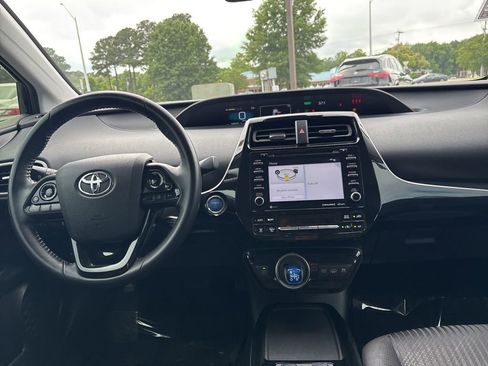 Used 2021 Toyota Prius Prime LE w/ Carpet Mat Package (TMS) FWD image 10