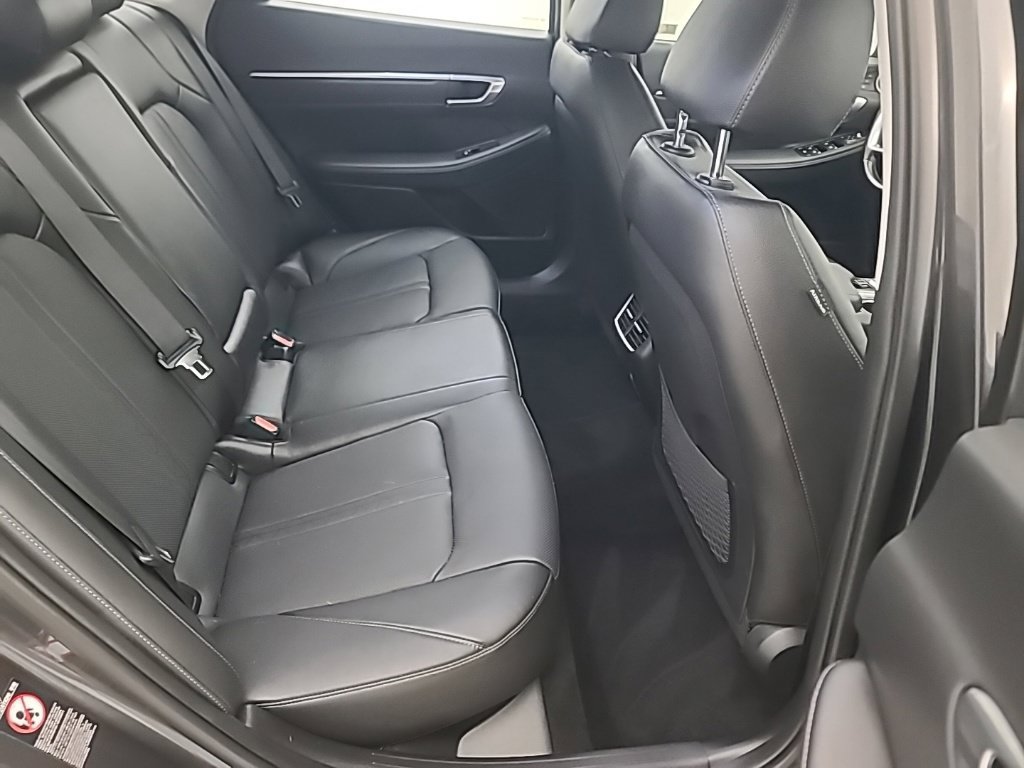 Used 2023 Hyundai Sonata Limited FWD image 16
