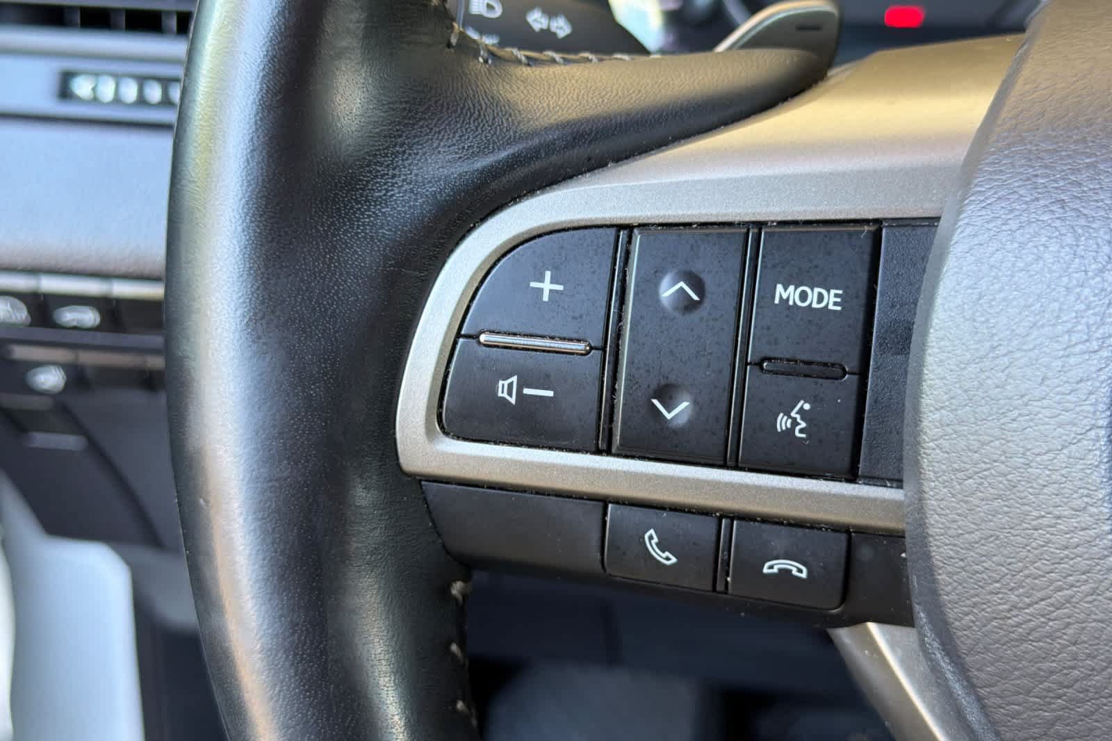 Used 2020 Lexus RX 350 AWD w/ Premium Package image 27
