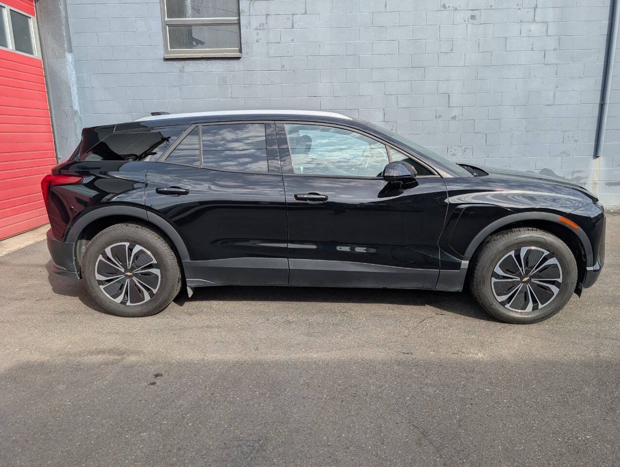 Used 2024 Chevrolet Blazer EV LT AWD/4WD image 2