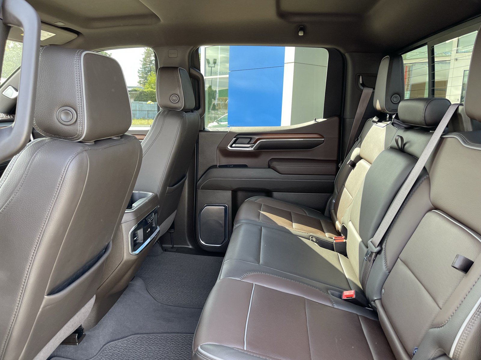 Used 2024 GMC Sierra 1500 Denali w/ Technology Package AWD/4WD image 14