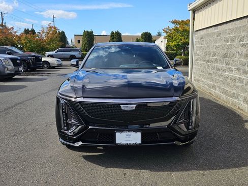 New 2026 Cadillac Lyriq V image 11