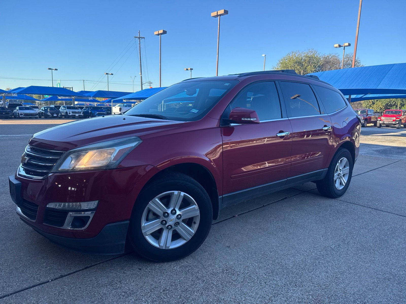 Used 2014 Chevrolet Traverse LT w/ LPO, 'HIT The Road' Package FWD image 1