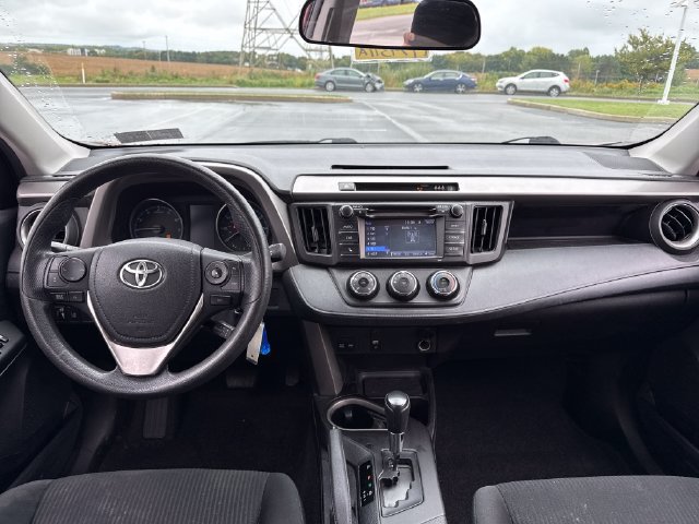 Used 2018 Toyota RAV4 LE w/ All Weather Liner Package AWD/4WD image 20