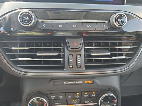 Used 2023 Ford Escape Active image 30