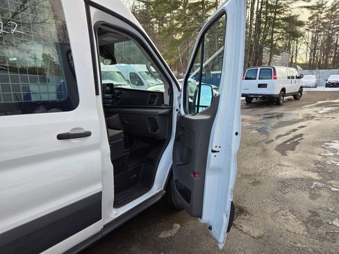 Used 2020 Ford Transit 250 Medium Roof AWD image 13