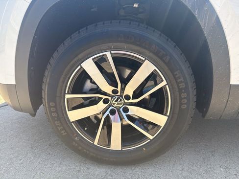 Used 2023 Volkswagen Atlas SE FWD image 13