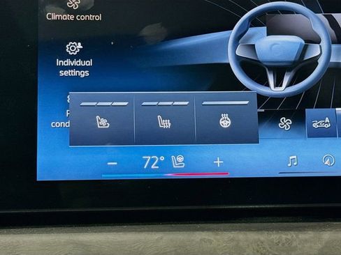 Used 2024 BMW X5 xDrive40i w/ Premium Package image 21