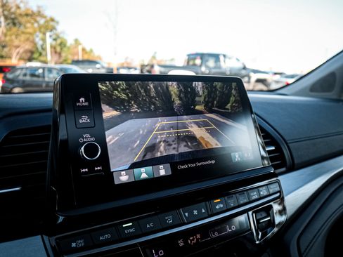 Certified 2026 Honda Odyssey EX-L image 24