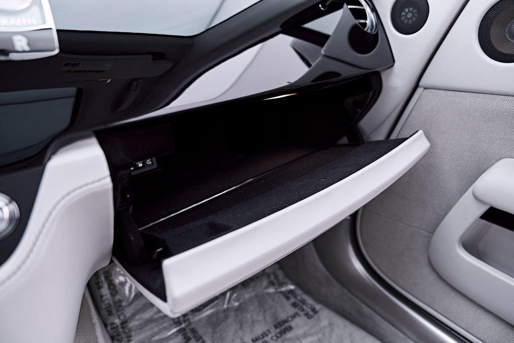 Used 2014 Rolls-Royce Wraith RWD image 88