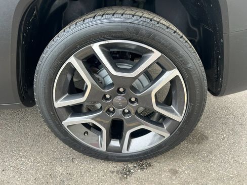 Used 2021 Jeep Renegade Sport FWD image 11