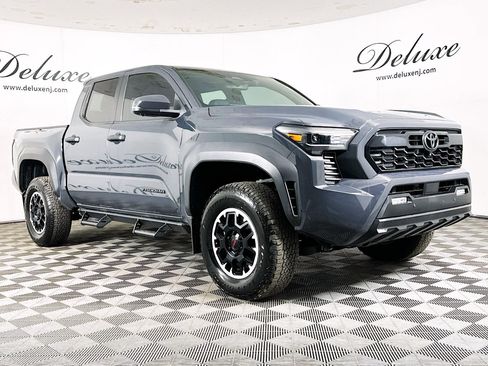 Used 2024 Toyota Tacoma TRD Off-Road w/ TRD Off Road Premium Package AWD/4WD image 1