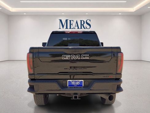 Used 2025 GMC Sierra 2500 AT4 w/ AT4 Premium Plus Package AWD/4WD image 4