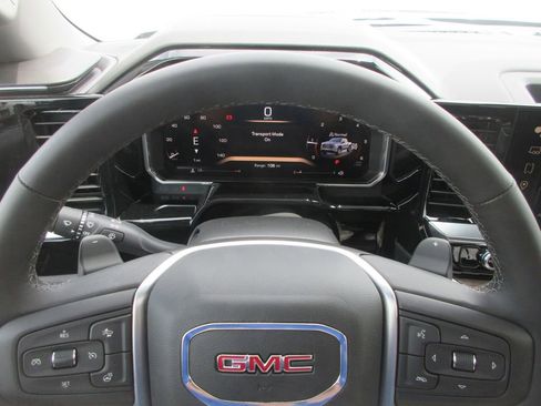 New 2026 GMC Sierra 1500 SLT AWD/4WD image 18