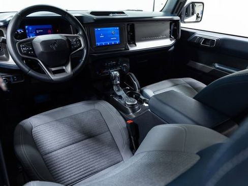 Used 2023 Ford Bronco Outer Banks image 19