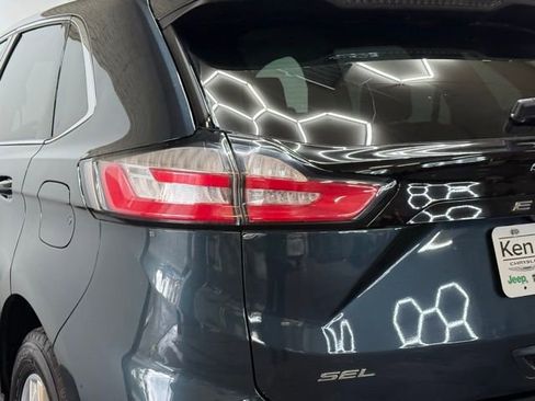 Used 2023 Ford Edge SEL image 8