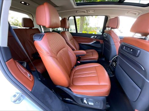 Used 2021 BMW X7 xDrive40i w/ Premium Package AWD/4WD image 29