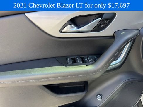 Used 2021 Chevrolet Blazer LT FWD image 16