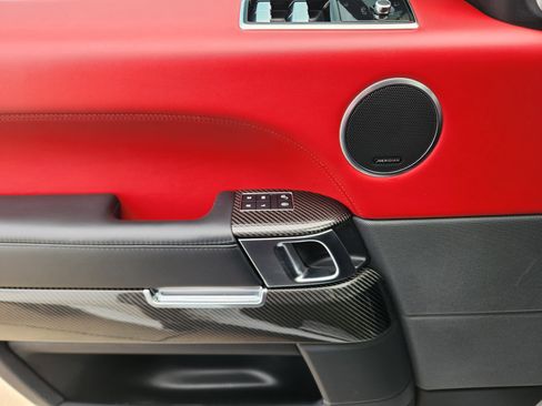 Used 2019 Land Rover Range Rover Sport SVR image 22