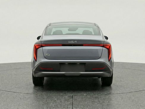 Used 2025 Kia K4 LXS image 7