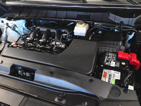 Used 2023 Nissan Pathfinder SV AWD/4WD image 35