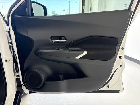 Used 2023 Nissan Kicks SV FWD image 31