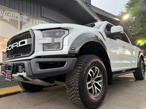 Used 2017 Ford F150 Raptor w/ Equipment Group 802A Luxury AWD/4WD image 7