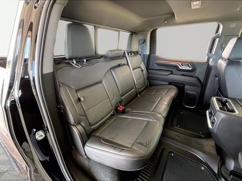 Used 2023 GMC Sierra 1500 Denali w/ Denali Reserve Package AWD/4WD image 17