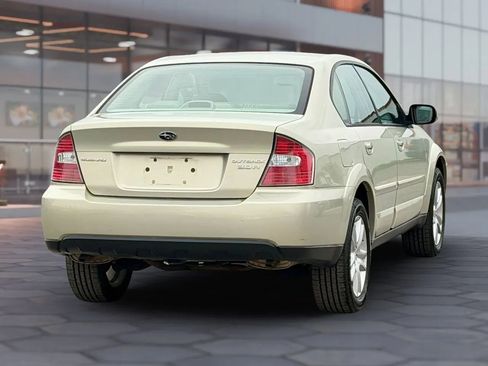 Used 2005 Subaru Outback 3.0R AWD/4WD image 10