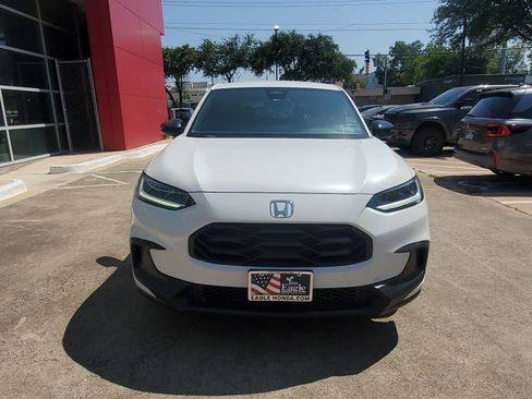 Used 2023 Honda HR-V Sport image 8