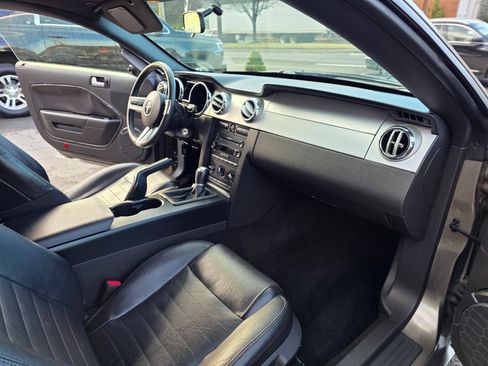 Used 2005 Ford Mustang GT image 14